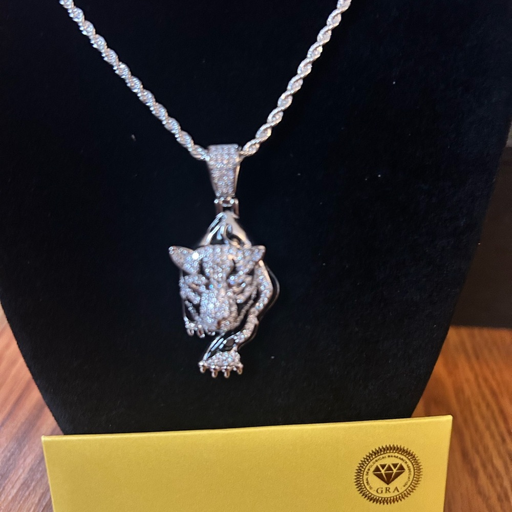 Sterling Silver Tiger Head Pendant Necklace in Silver